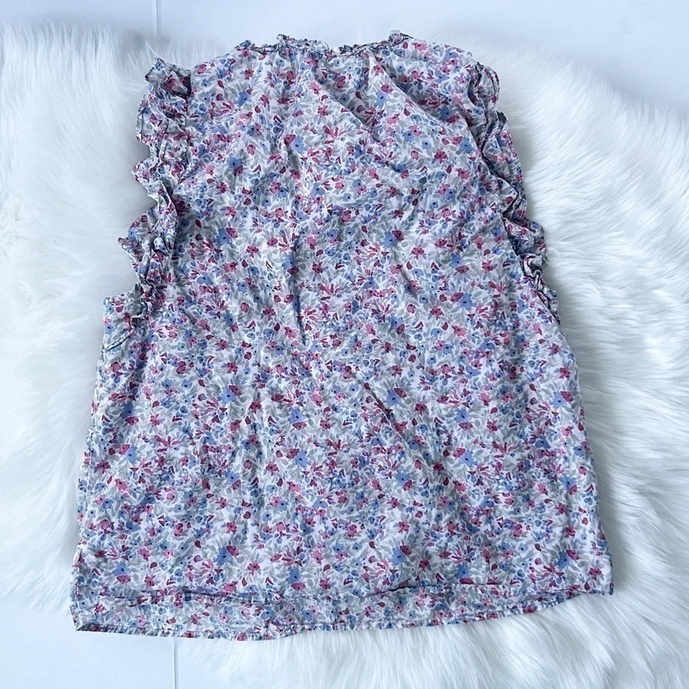 BB Dakota By Steve Madden Floral Top